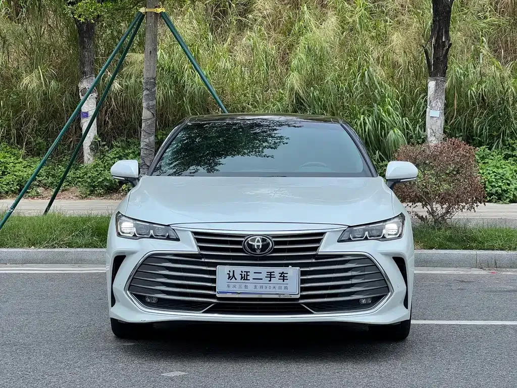 Toyota Avalon 2022 из CN, фото 2