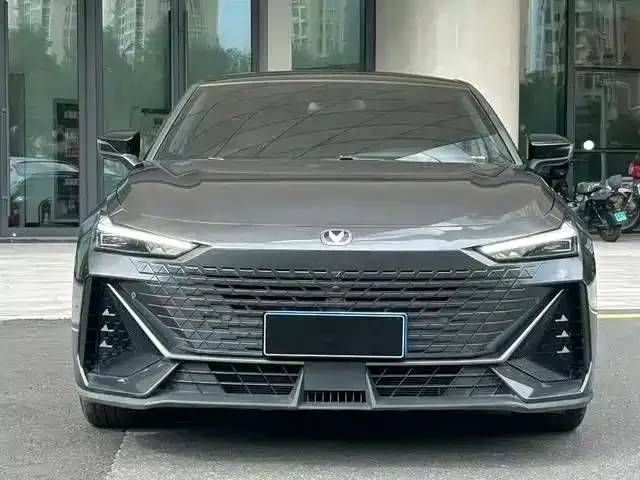 Changan UNI-V 2023 из CN, фото 2