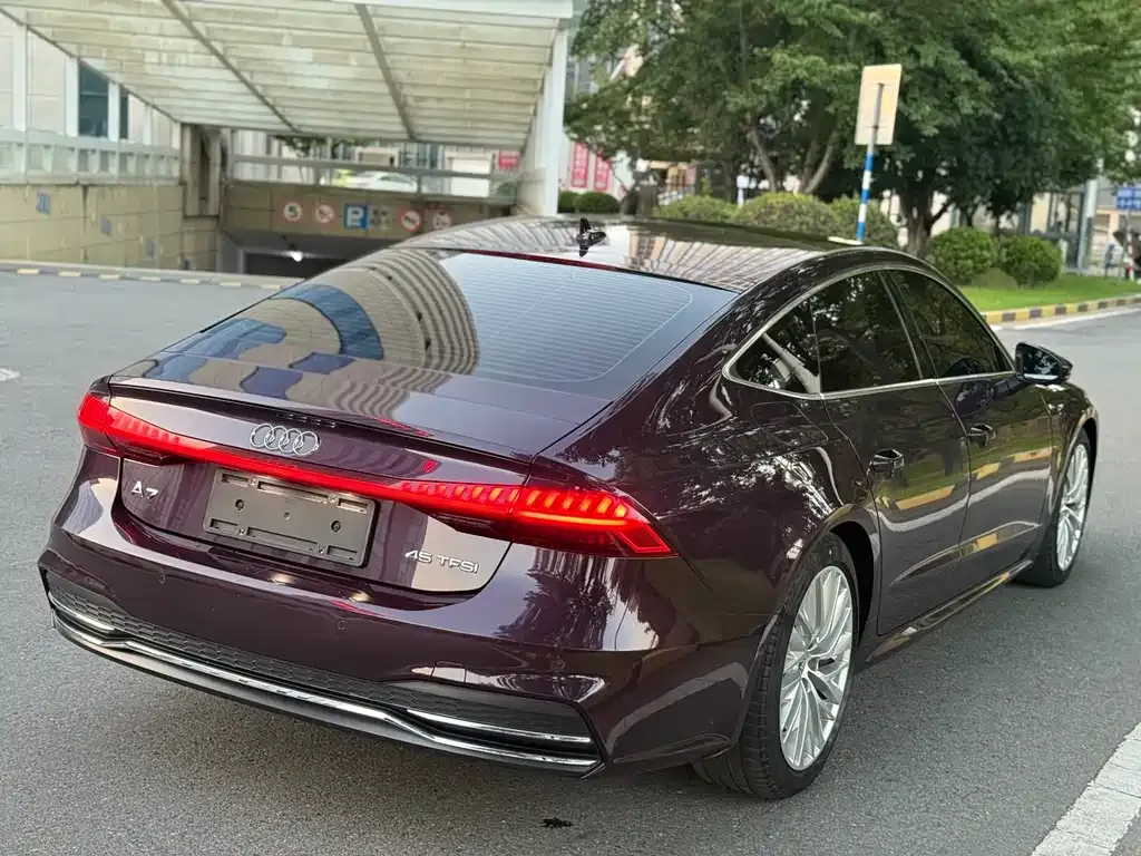 Audi A7 2021 из CN, фото 6