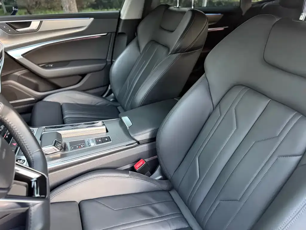 Audi A7 2021 из CN, фото 8