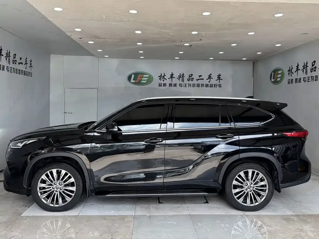 Toyota Highlander — фото 4