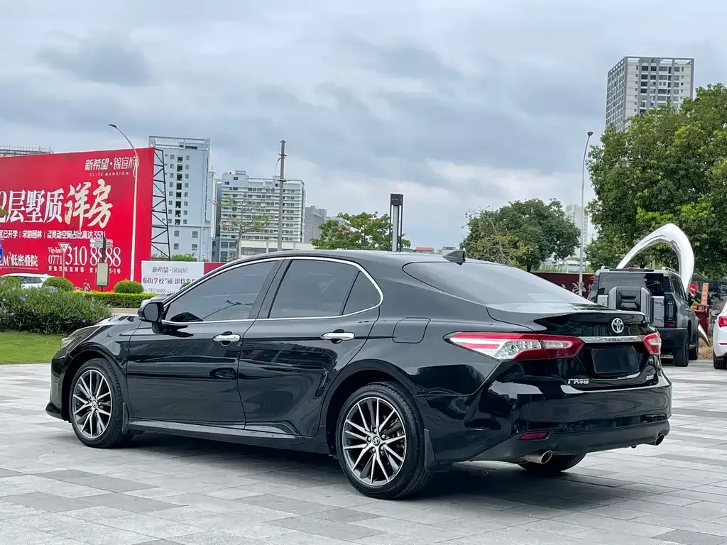 Toyota Camry 2022 из CN, фото 4