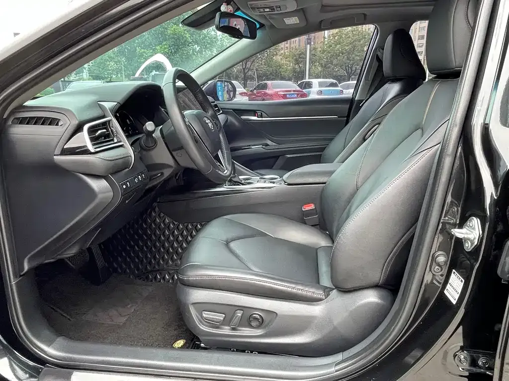 Toyota Camry 2022 из CN, фото 9