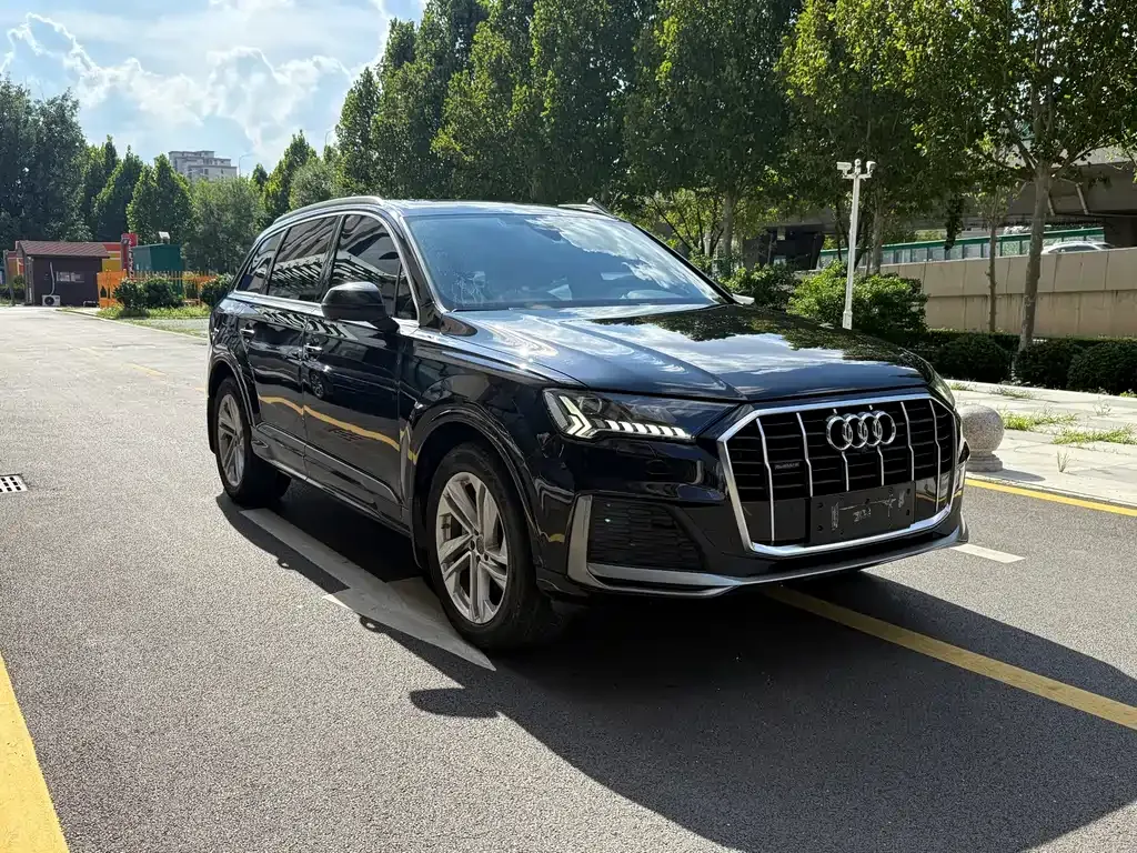 Audi Q7 2021 из CN, фото 3