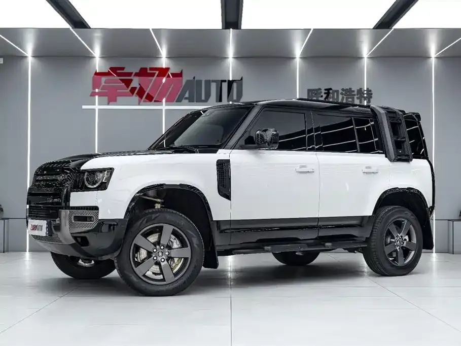 Land Rover Defender — фото 1