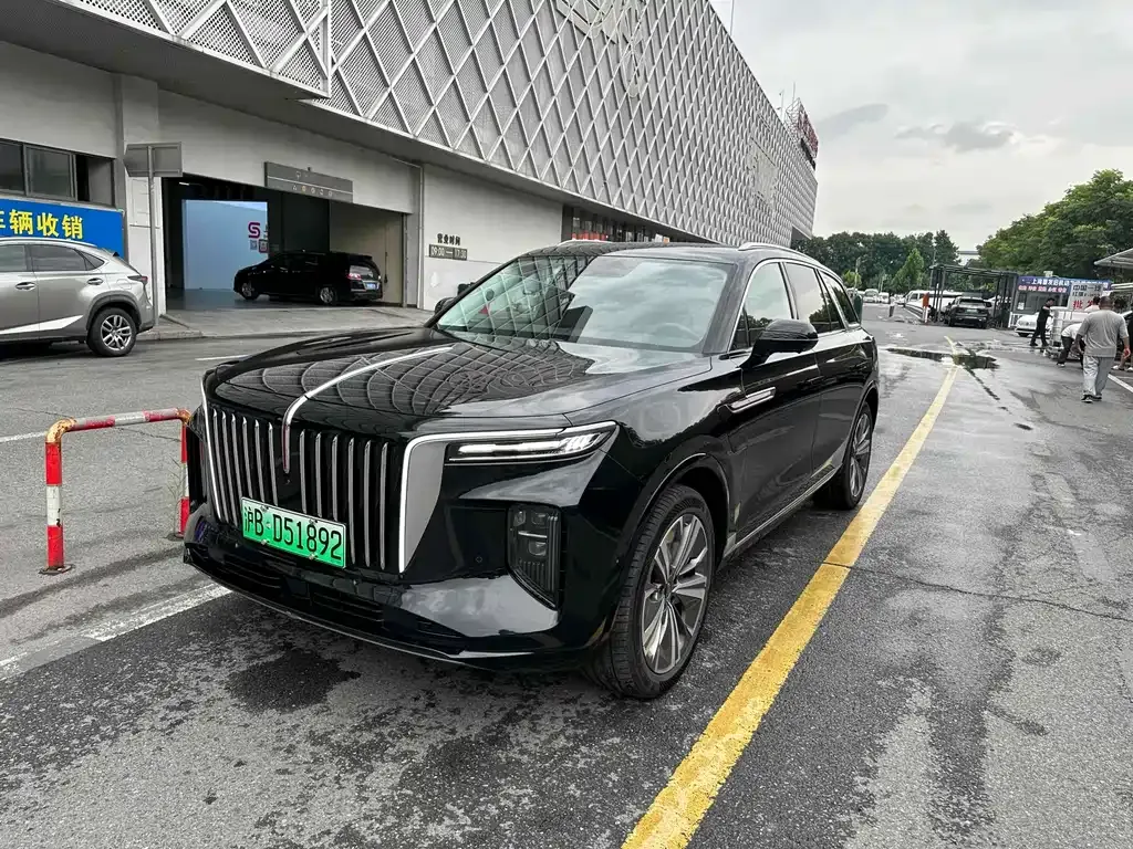 Hongqi E-HS9