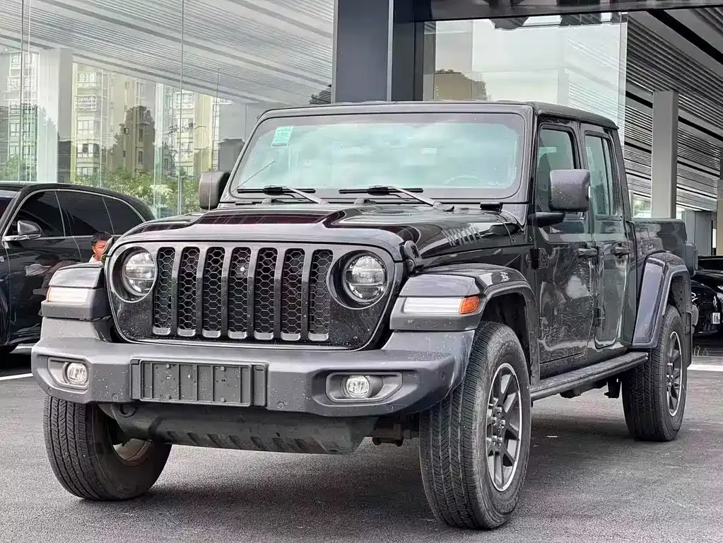 Jeep Gladiator — фото 1