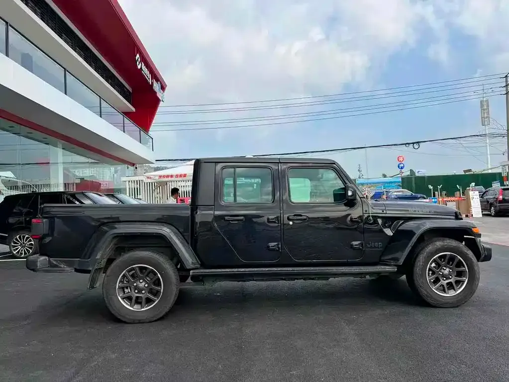 Jeep Gladiator — фото 3