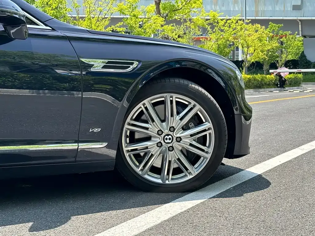 Bentley Flying Spur 2022 из CN, фото 7