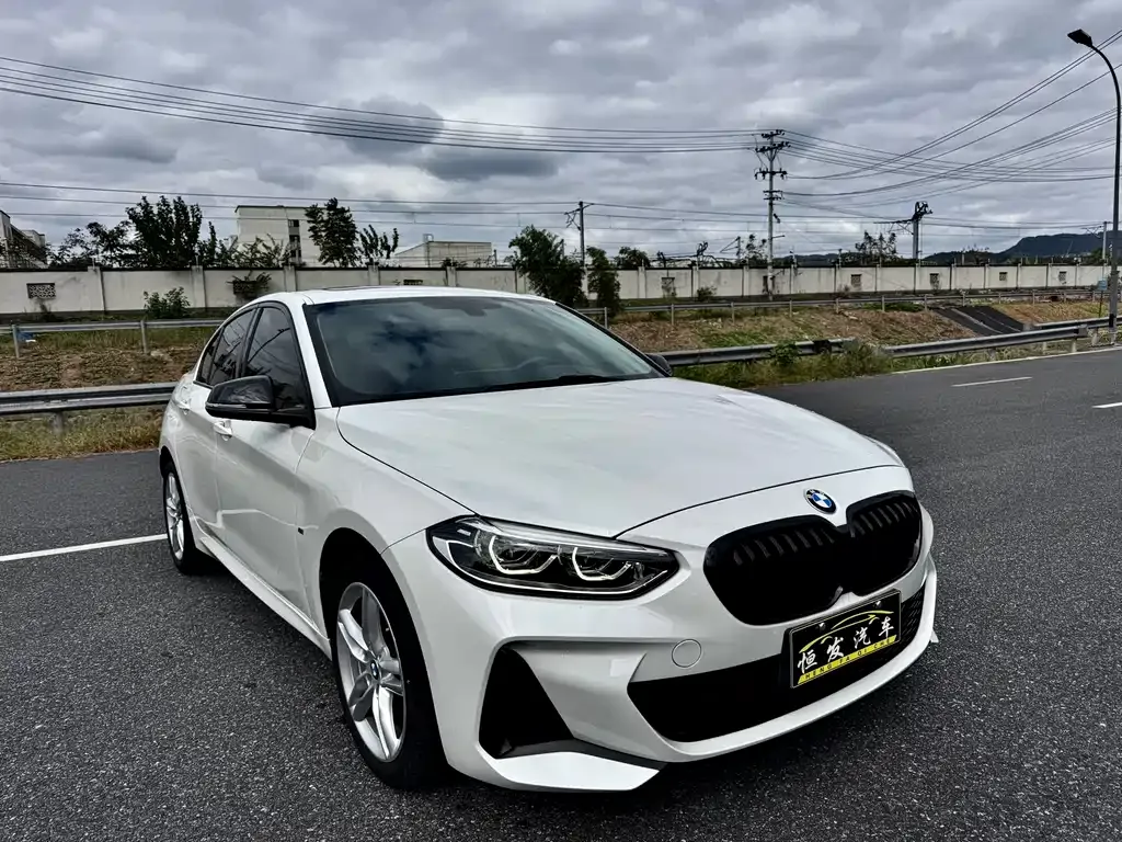 BMW 1 Series 2022 из CN, фото 3