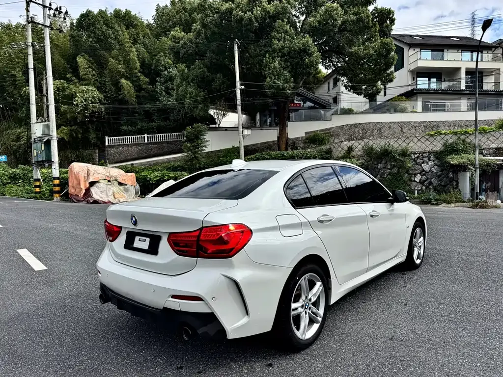 BMW 1 Series 2022 из CN, фото 6