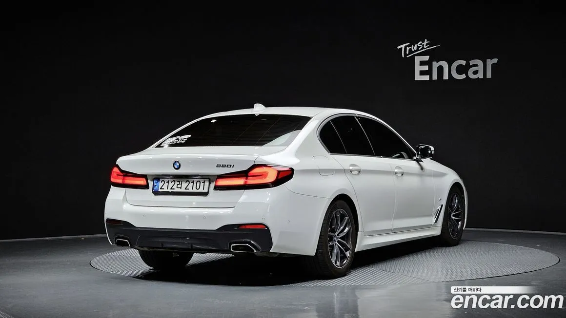 BMW 5-Series 2022 из KR, фото 2