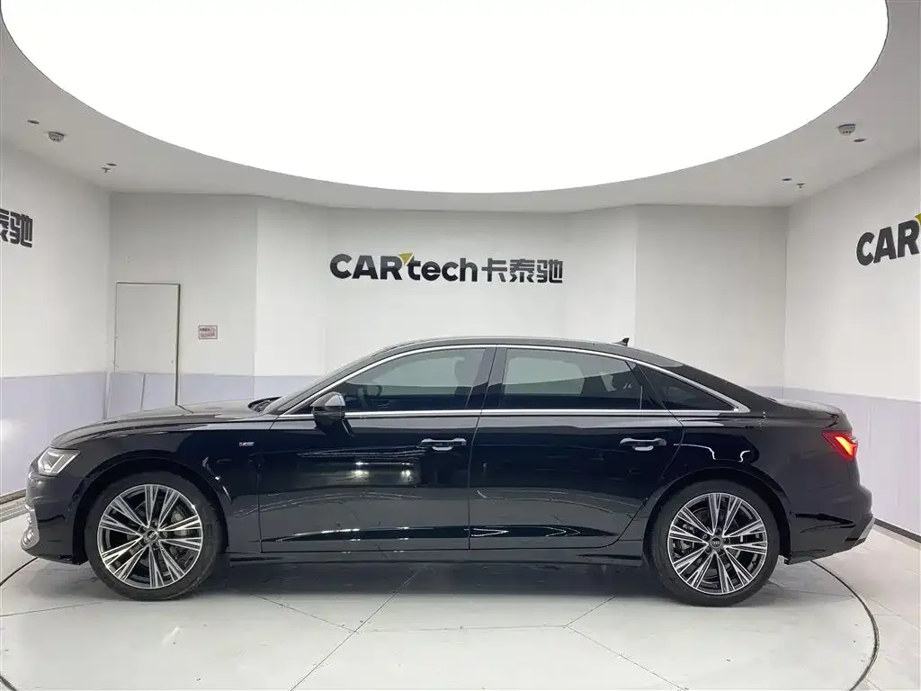 Audi A6L 2024 из CN, фото 4