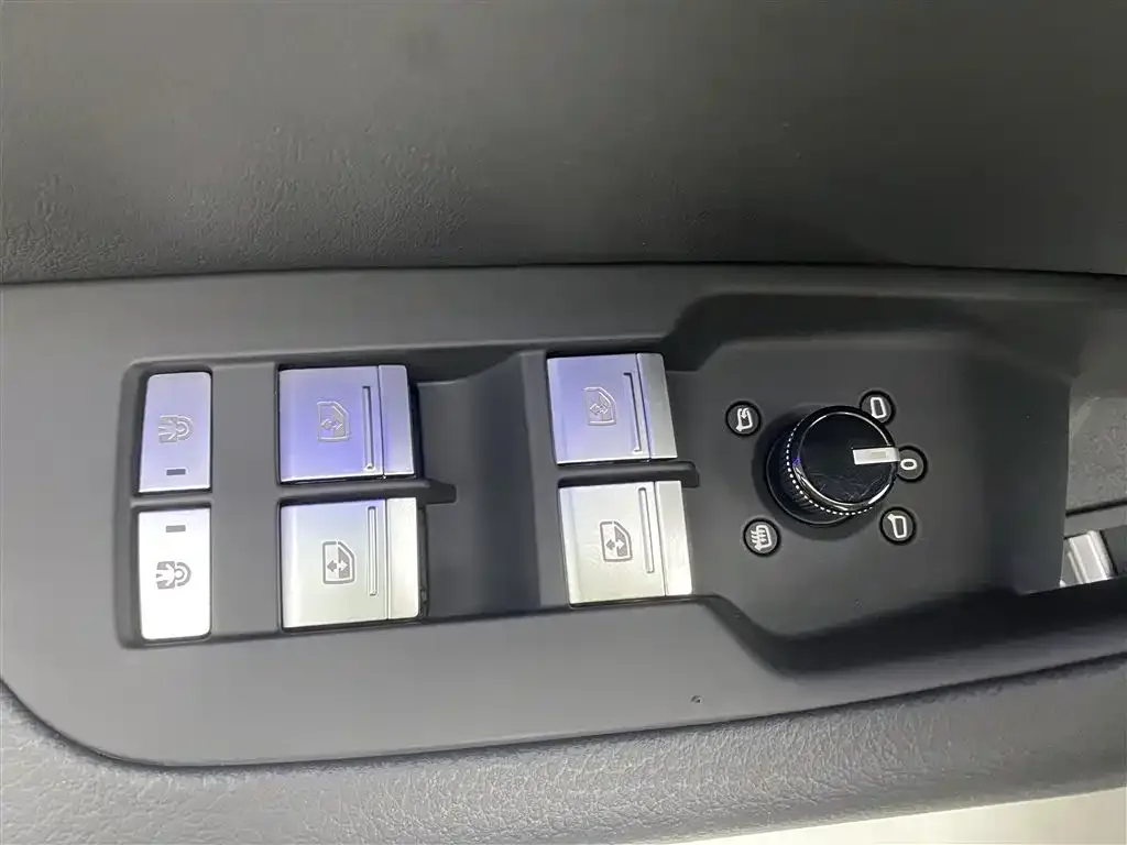 Audi A6L 2024 из CN, фото 8