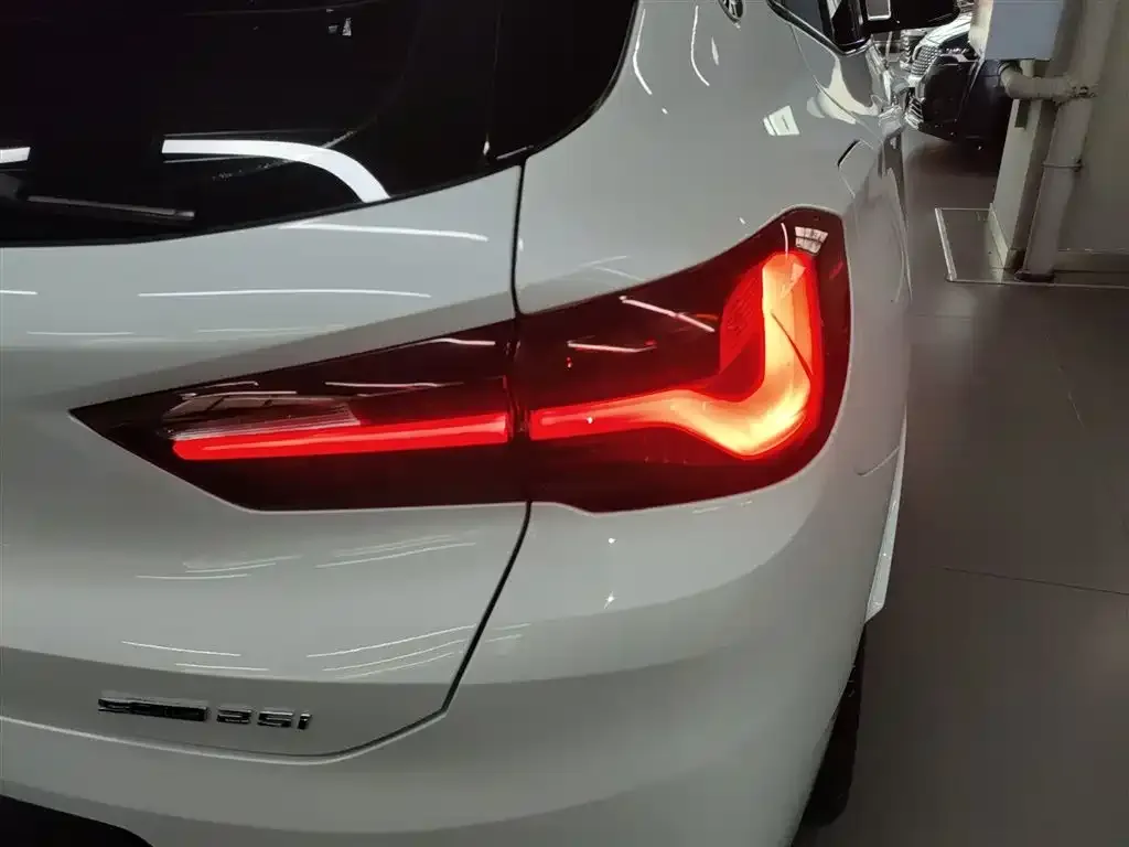 BMW X2 — фото 8
