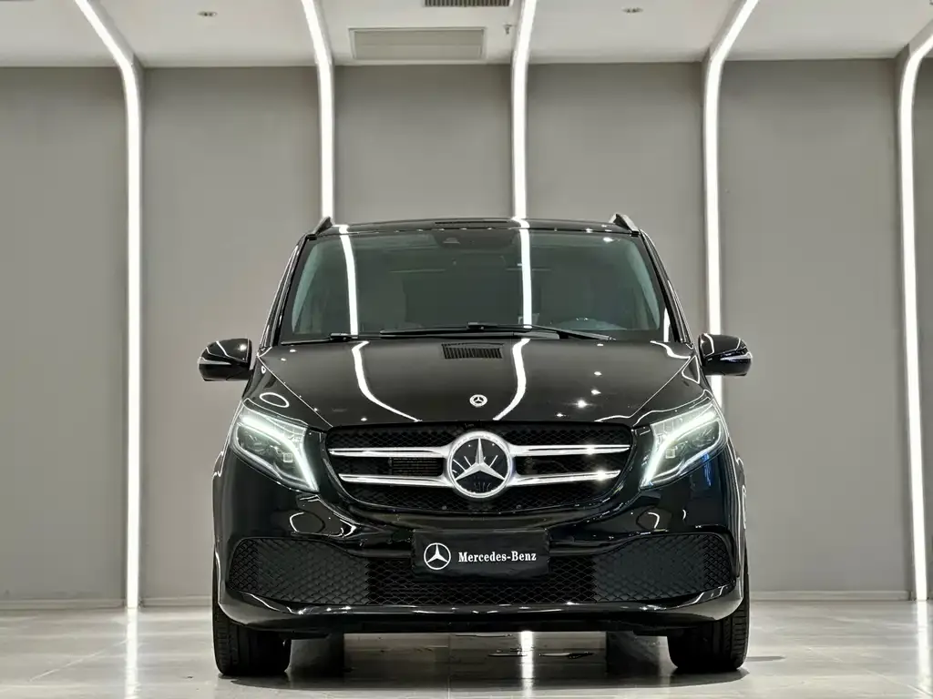 Mercedes-Benz V-Class 2022 из CN, фото 2