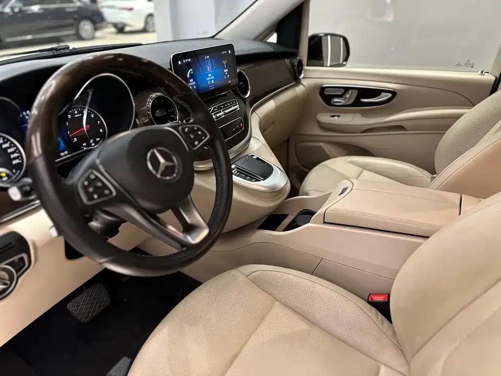 Mercedes-Benz V-Class 2022 из CN, фото 4