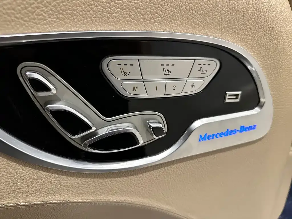 Mercedes-Benz V-Class 2022 из CN, фото 8
