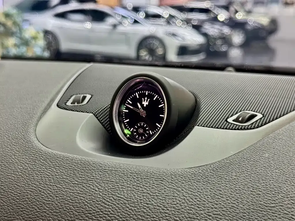 Maserati Levante 2022 из CN, фото 10