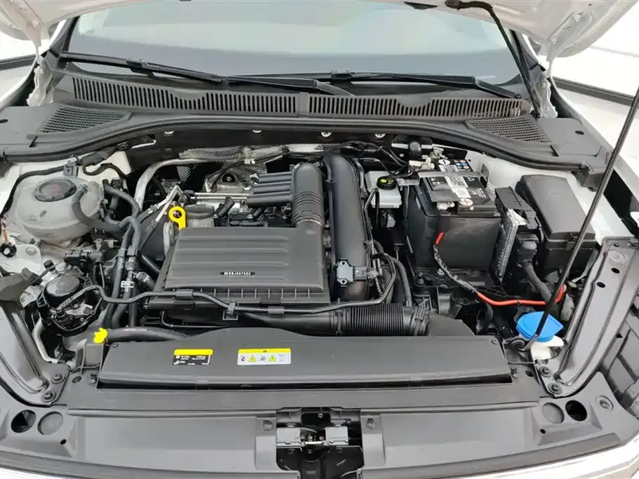 Volkswagen Sagitar 2022 из CN, фото 10