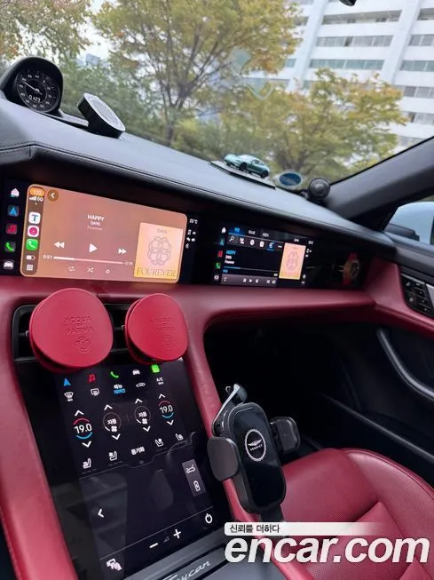 Porsche Taycan 2021 из KR, фото 10