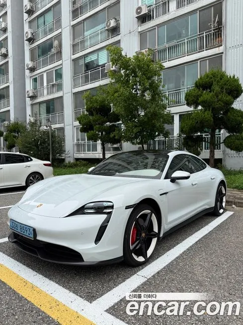 Porsche Taycan 2021 из KR, фото 2
