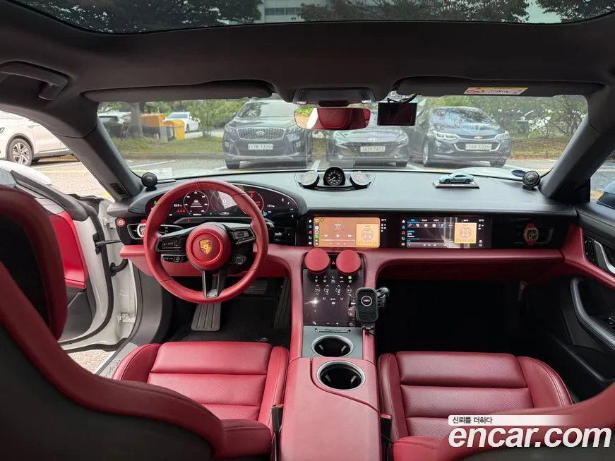 Porsche Taycan 2021 из KR, фото 7