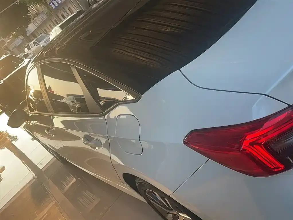 Honda Civic — фото 7