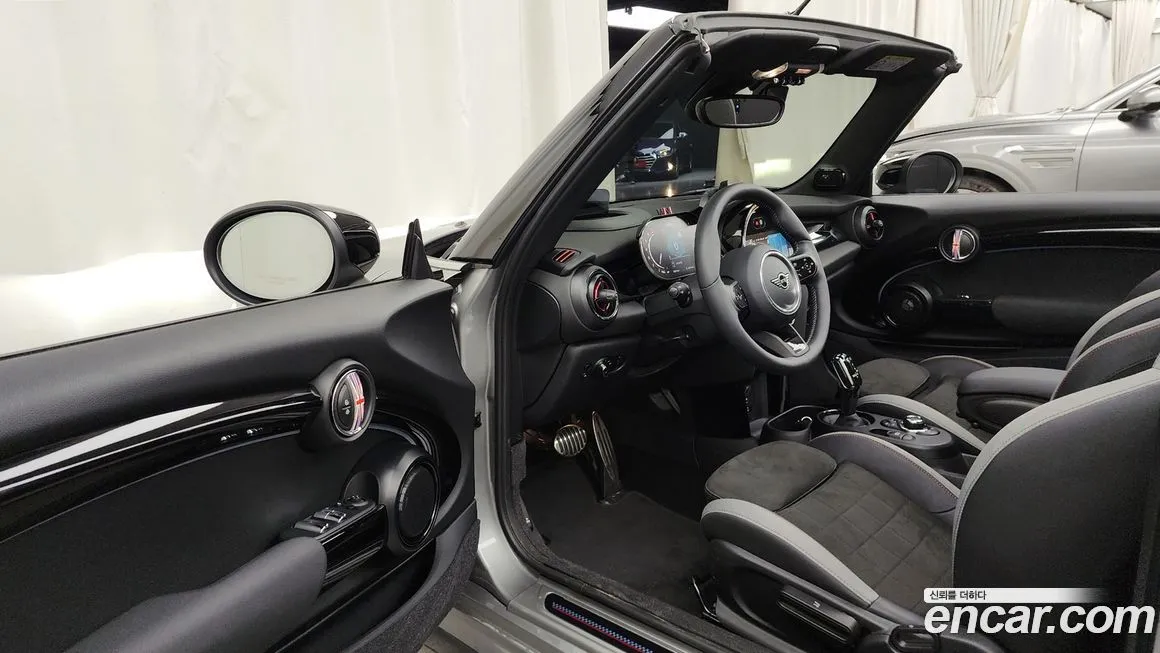 [object Object] Cooper Convertible 2024 из KR, фото 10