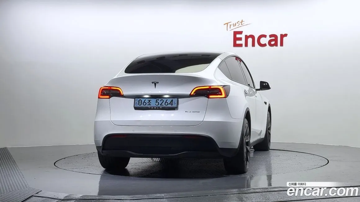 Tesla Model Y 2021 из KR, фото 4