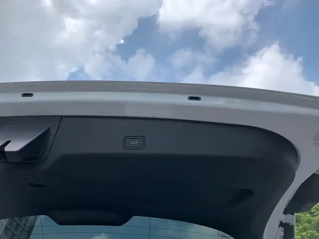 Geely Xingyue L 2024 из CN, фото 8