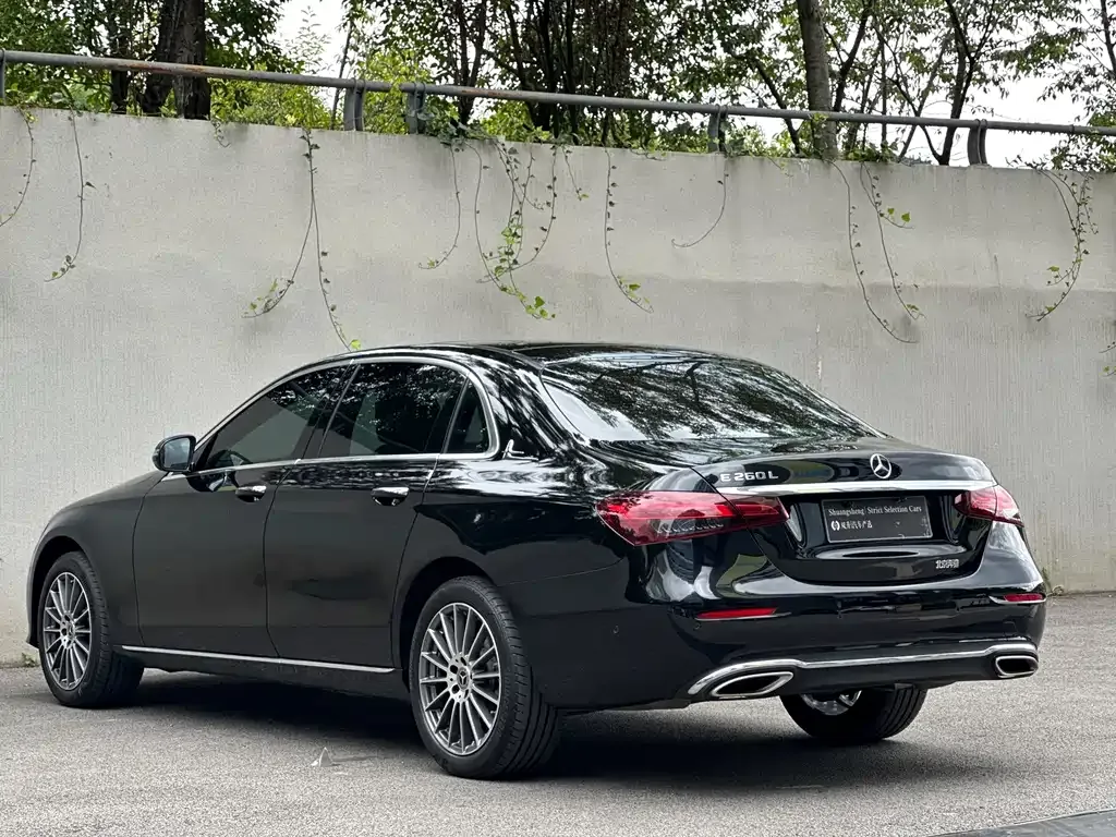 Mercedes-Benz E-Class 2023 из CN, фото 4