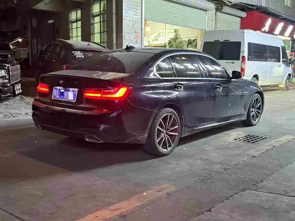 BMW 3 Series 2022 из CN, фото 6