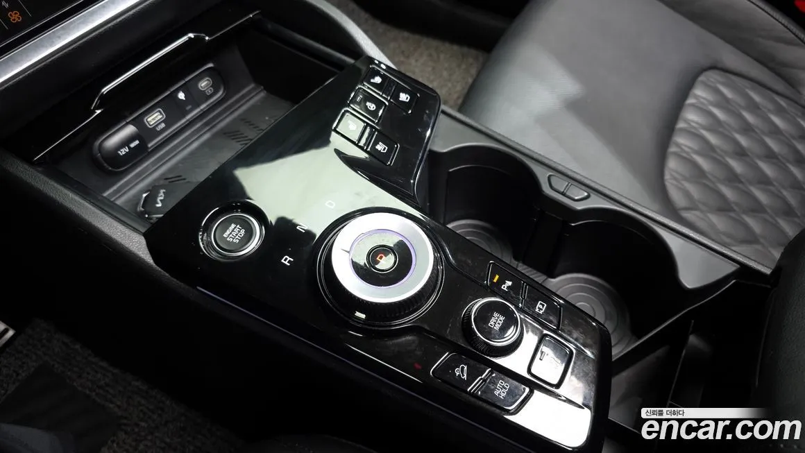 Kia Sportage — фото 9