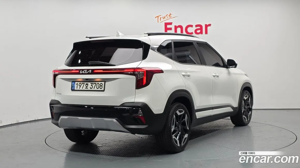 Kia Seltos 2023 из KR, фото 2