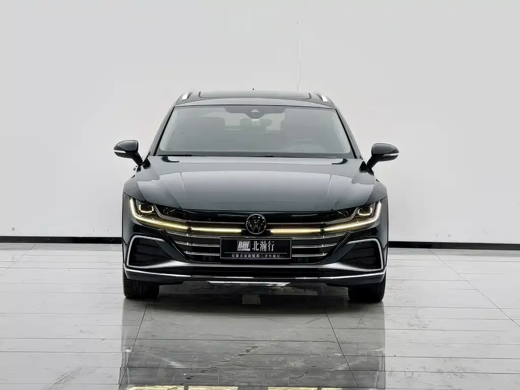 Volkswagen CC 2023 из CN, фото 2
