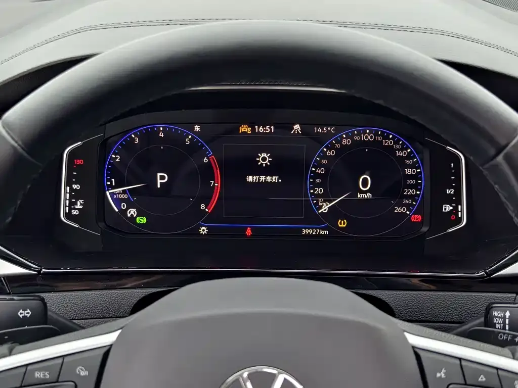 Volkswagen CC 2023 из CN, фото 7
