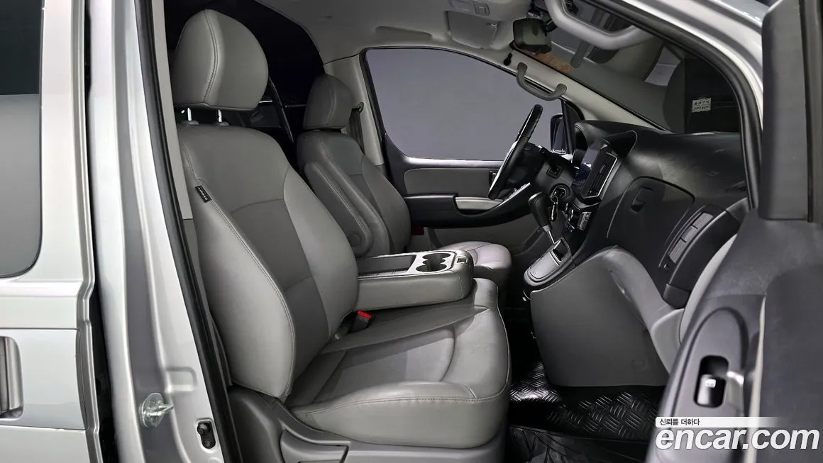 Hyundai Starex — фото 10