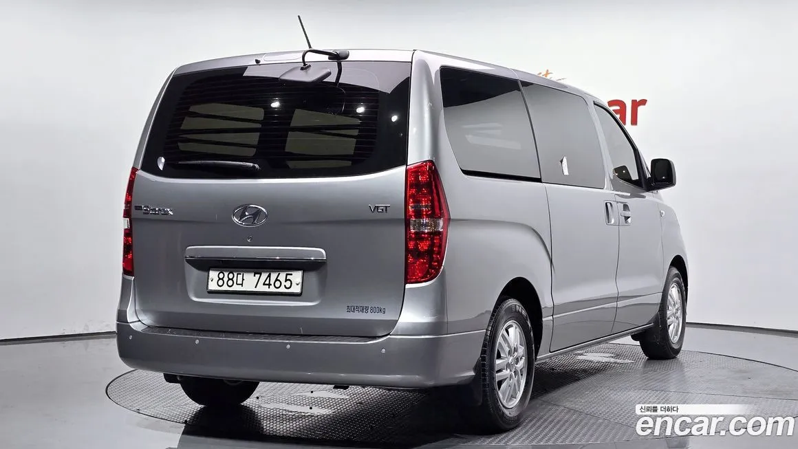 Hyundai Starex — фото 2