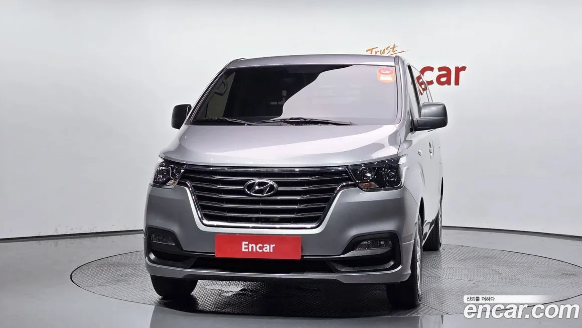 Hyundai Starex — фото 3