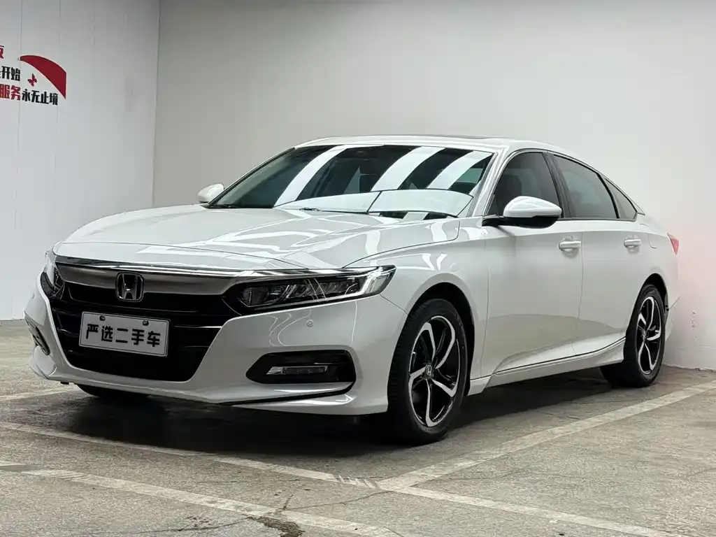 Honda Accord — фото 1