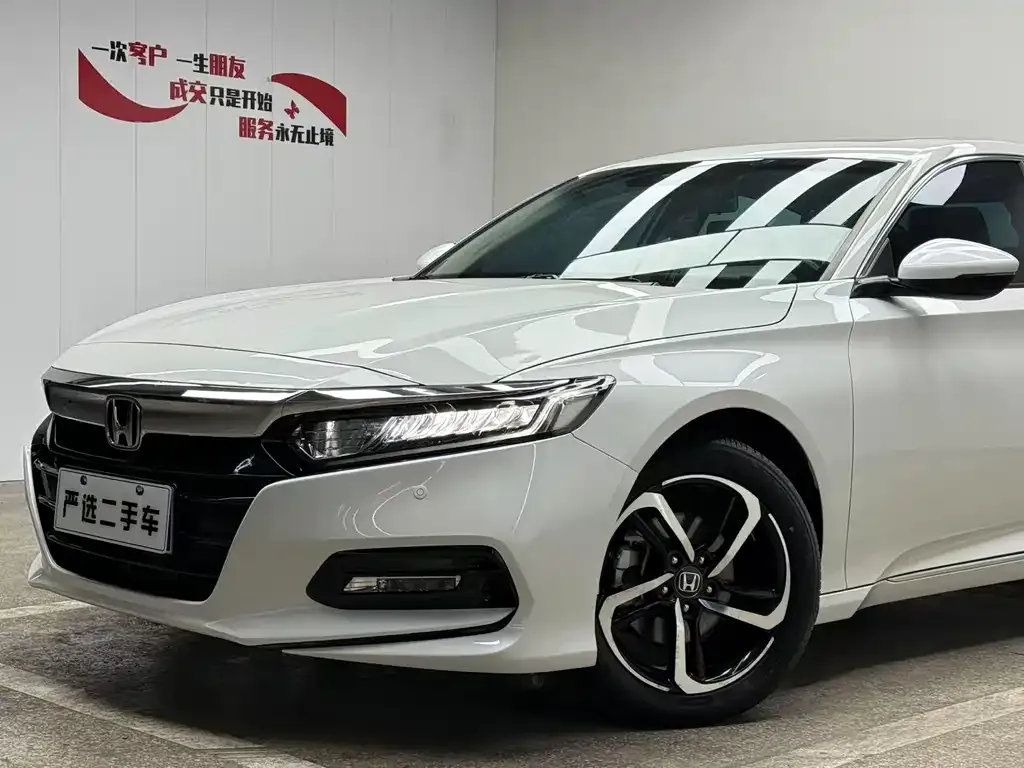 Honda Accord — фото 4