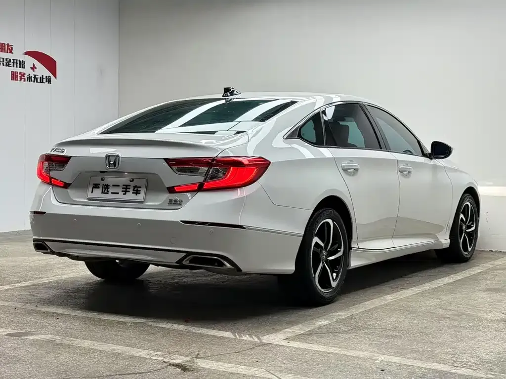 Honda Accord — фото 6