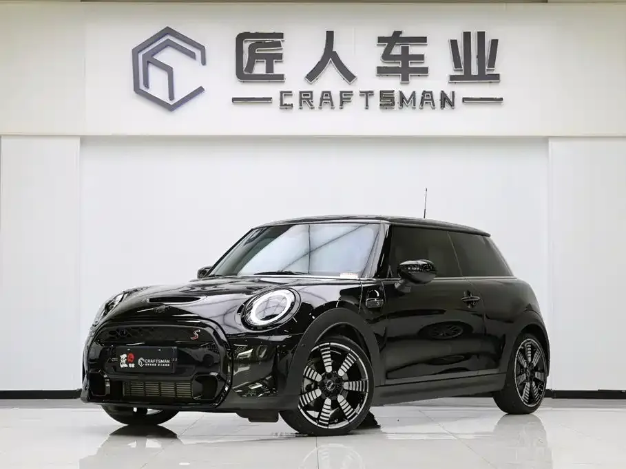 MINI Cooper (3-door) — фото 1