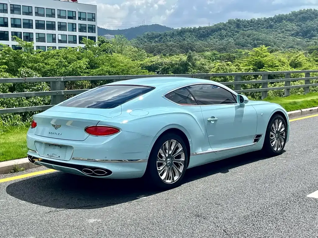 Bentley Continental 2021 из CN, фото 6