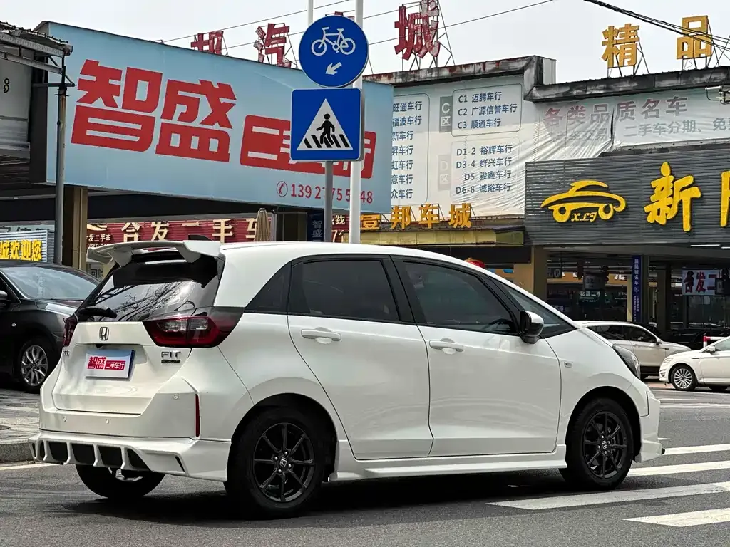 Honda Fit — фото 3