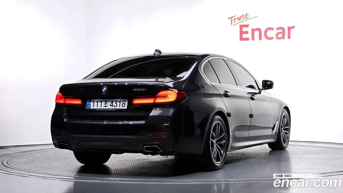 BMW 5-Series 2021 из KR, фото 2