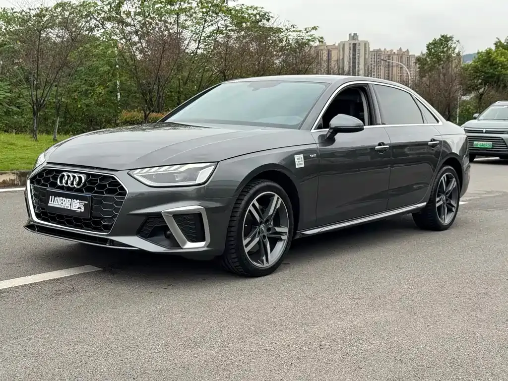 Audi A4L 2021 из CN, фото 1