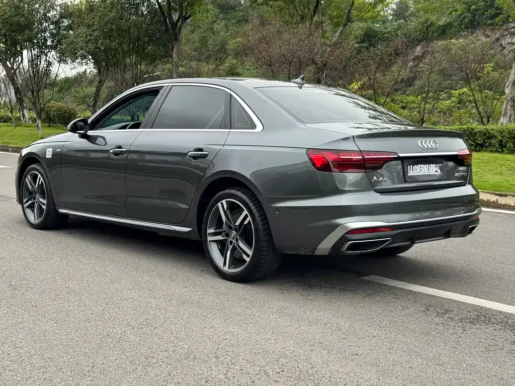 Audi A4L 2021 из CN, фото 5