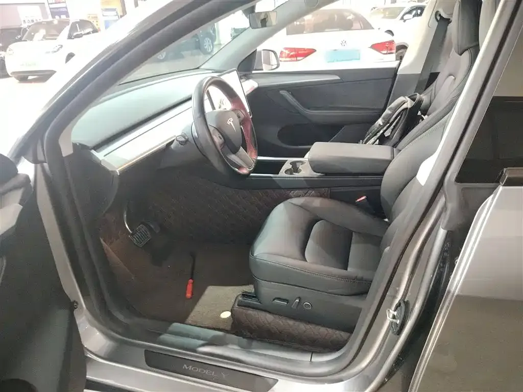 Tesla Model Y 2024 из CN, фото 8